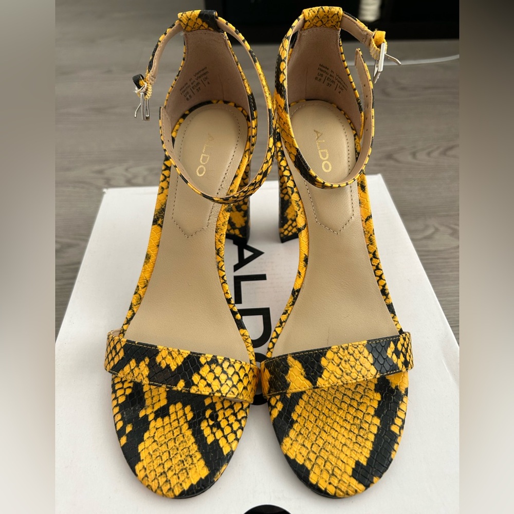 Aldo Yellow and Black Block Strappy Heels in Size 6.5